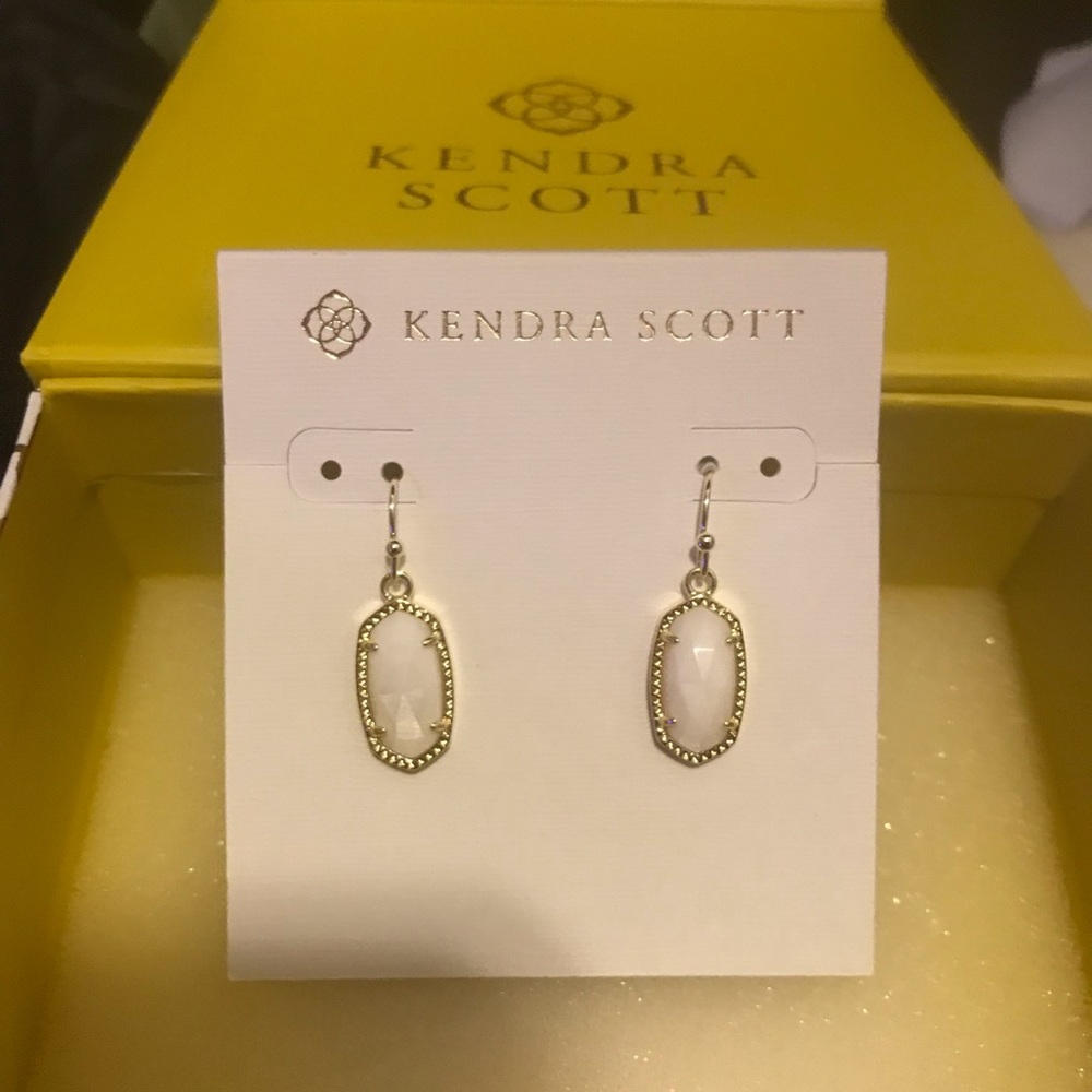 NWT Kendra Scott Lee Gold Drop Earrings